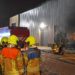 Machine in brand zet bedrijfspand vol rook aan de Achterzeedijk