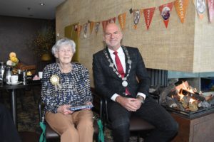 Felicitaties voor 100-jarige mevrouw Jippes-Slager uit Barendrecht