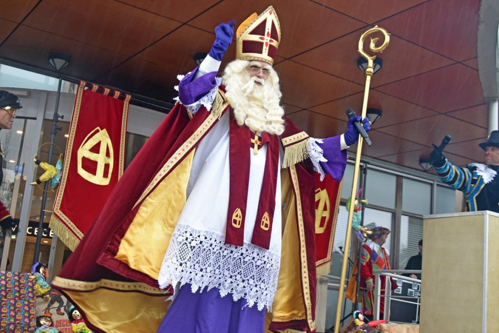 15 nov: Sinterklaasintocht in centrum Barendrecht