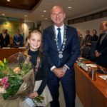 Fleur Booij (11) geïnstalleerd als nieuwe Barendrechtse kinderburgemeester