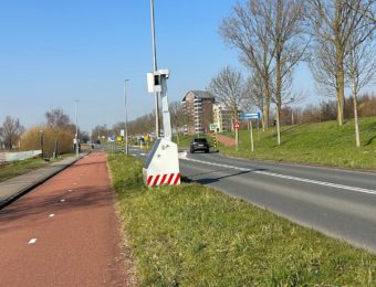 Ruim 6.100 boetes in 2 maanden tijd door flexflitser langs Portlandse Baan