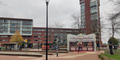 Oliebollenkraam geopend op het Middeldijkerplein, dit jaar niet op het Havenhoofd