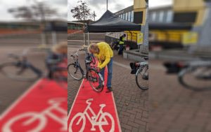 11 okt: Fietsersbond met gratis verlichting- en fiets check op het gemeentehuisplein