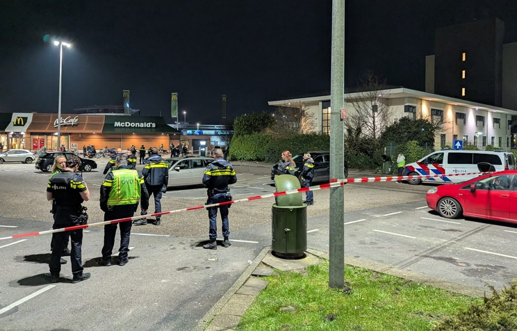 Twee mannen aangehouden na schietincident op parkeerplaats McDonald’s Barendrecht