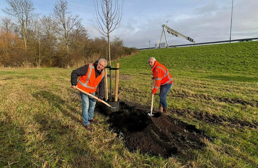 Start van vergroeningsproject langs A29 in Barendrecht: Groot aantal nieuwe bomen en struiken