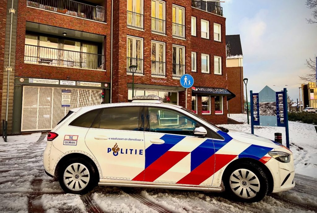 88-jarige slachtoffer van babbeltruc aan Dorpsstraat, minderjarige verdachte aangehouden