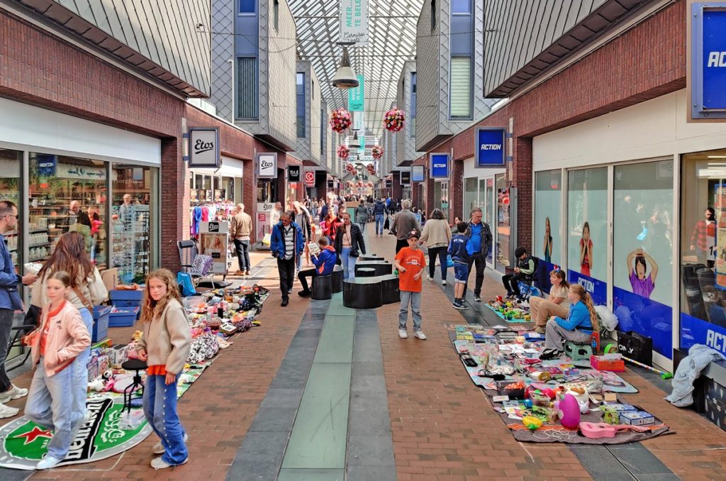27 april: Aanmelden voor Koningsdag kindervrijmarkt in winkelcentrum Carnisse Veste