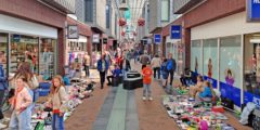 Koningsdag kindervrijmarkt in winkelcentrum Carnisse Veste (2025)