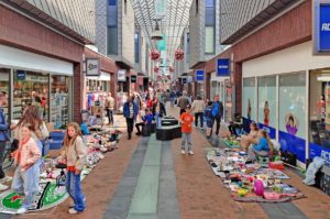 Koningsdag kindervrijmarkt in winkelcentrum Carnisse Veste (2025)