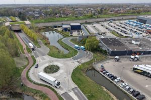 Rotonde Boezemweg-Ziedewij krijgt extra ontsluiting