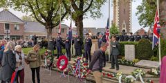 Dodenherdenking bij het monument in de Oude Dorpskern 2026