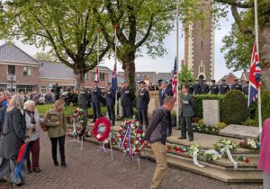 Dodenherdenking bij het monument in de Oude Dorpskern 2026