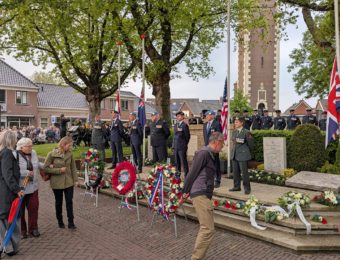 Dodenherdenking bij het monument in de Oude Dorpskern 2026