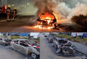 Drie personenauto's volledig uitgebrand op bedrijventerrein Bijdorp