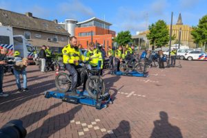 Fatbike controleactie op het gemeentehuisplein, startschot van landelijke campagne