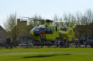 Traumahelikopter naar ongeval in woning Spinetstraat in Barendrecht
