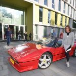 In een Ferrari naar de diploma uitreiking van de Focus Beroepsacademie
