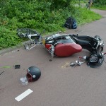 Fietster gewond na aanrijding met scooter op de Dierensteinweg in Barendrecht