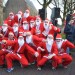 Santa Run: Kerstmannen en vrouwen rennen door centrum Barendrecht