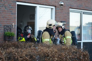 Vrouw lichtgewond aan arm bij keukenbrand Vrijenburglaan in Barendrecht (Carnisselande)