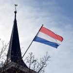 Nederlandse Vlag op de Dorpskerk in Barendrecht