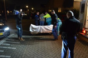 Man gewond bij aanrijding met auto aan het Bartokplantsoen in Barendrecht