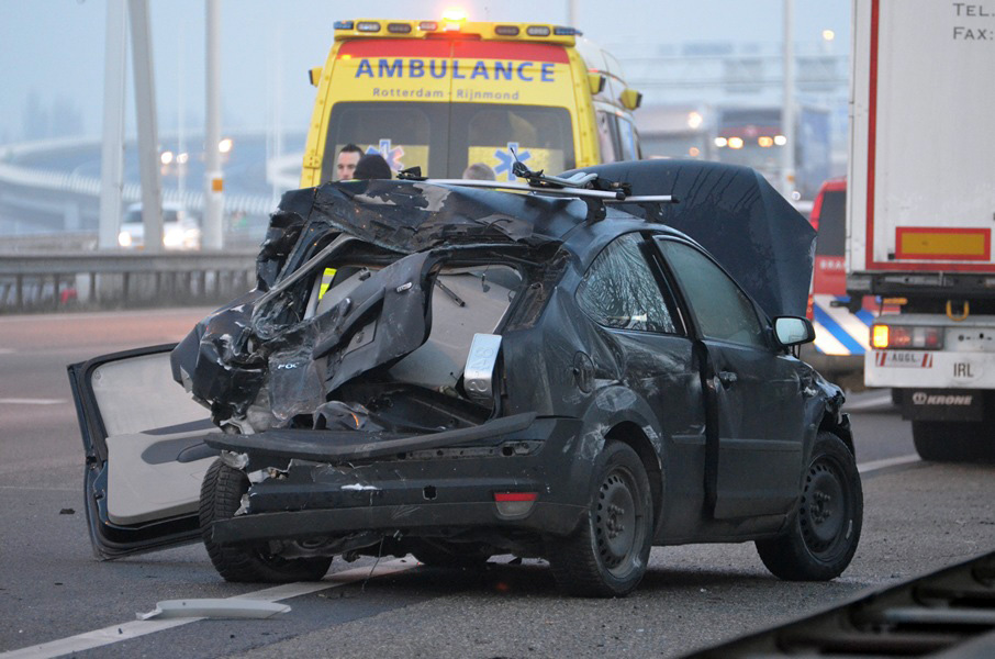 groot ongeluk veroorzaakt lange file op de a29 bij barendrecht barendrechtnu nl