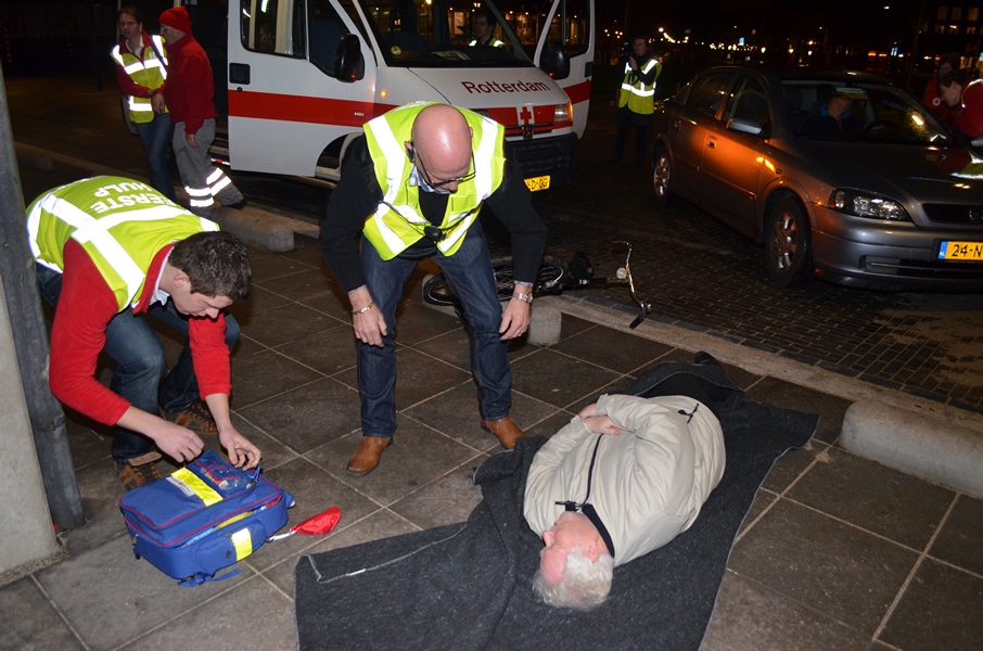 Dubbele Aanrijding Met Meerdere Slachtoffers Op Het Middeldijkerplein ...