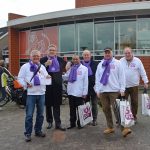 Henk Krol en 50-plus campagneteam brengen bliksembezoek aan Middenbaan