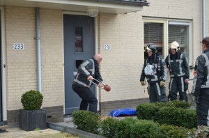 Keukenbrand zorgt voor massale uitruk hulpdiensten naar de Vrijenburglaan in Barendrecht