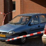 Vallend glas uit flat vernield auto aan de Meerwedesingel in Barendrecht (Carnisselande)