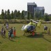 Traumahelikopter voor melding verdrinking kind naar Drontermeer in Barendrecht