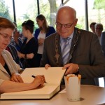 Ambassadeur Tsjechië opent tentoonstelling Jan Hus in gemeentehuis Barendrecht