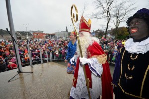 Sinterklaasintocht Barendrecht 2014 (Centrum, Gemeentehuisplein)
