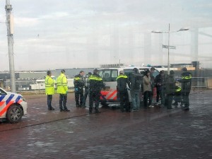 Illegalen in vrachtwagen bij Bedrijventerrein-Oost aan de Dierensteinweg