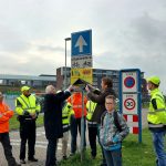 Eerste van de 65 officiële Buurtpreventie-borden onthuld in Barendrecht