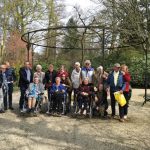 Zorggroep de Toekomst bezoekt Trompenburg Tuinen en Arboretum