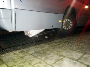 Bus rijdt opnieuw bussluis kapot aan de Spinetstraat in Barendrecht