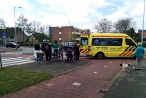 Vrouw gewond aan been bij aanrijding rotonde 2e Barendrechtseweg in Barendrecht