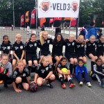 Barendrechtse Meidenteams winnen NK Straatvoetbal