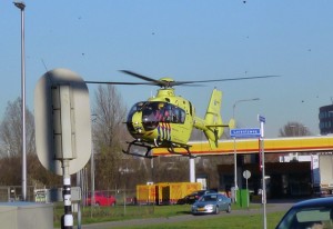 Traumahelikopter opgeroepen voor aanrijding aan de Donk / Dierensteinweg in Barendrecht